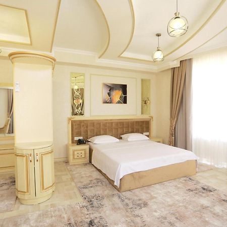 Reikartz Amirun Tashkent Hotel Bagian luar foto