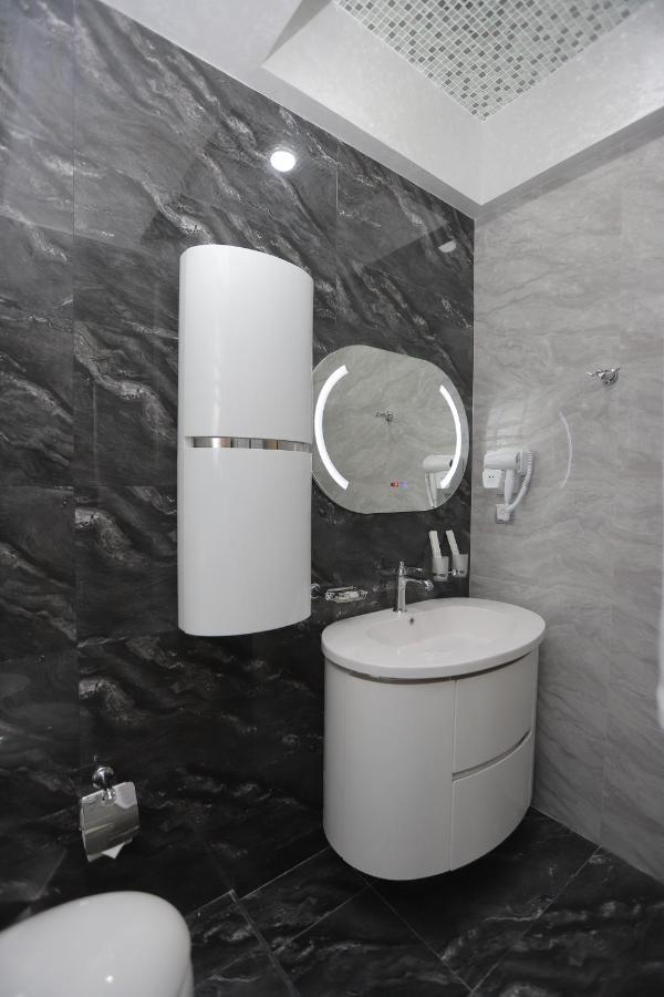 Reikartz Amirun Tashkent Hotel Bagian luar foto